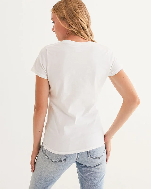 THE WHITE  BULL Women's Graphic Tee