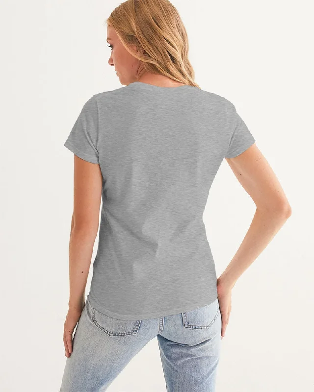 THE WHITE  BULL Women's Graphic Tee